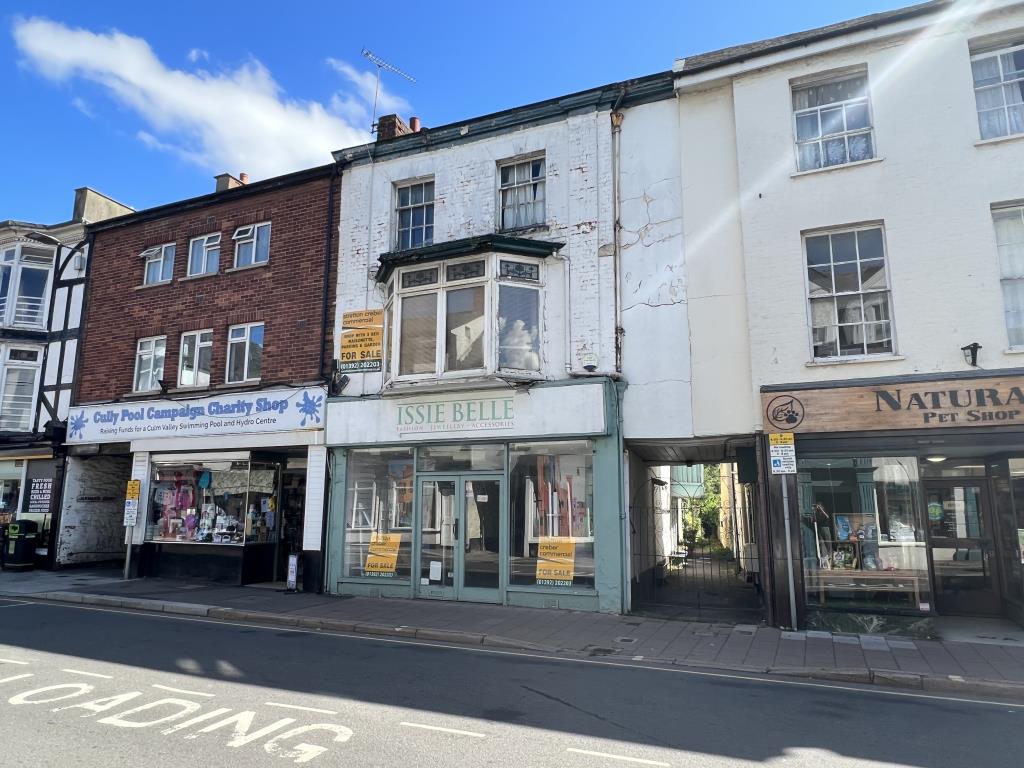 Lot: 136 - FREEHOLD MIXED RESIDENTIAL AND COMMERCIAL PROPERTY WITH POTENTIAL - 